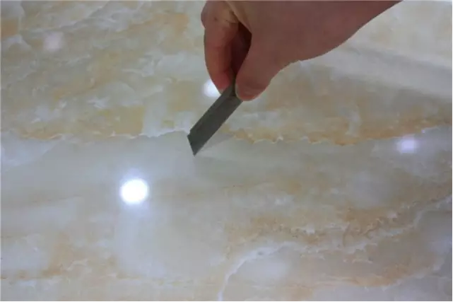 選購瓷磚必須知道的幾個重要標(biāo)準(zhǔn)參數(shù)（買瓷磚的必看）